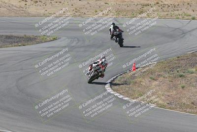 media/Apr-20-2025-AHRMA (Sun) [[393a79c373]]/Race/group 10 early race/Turn 4b/